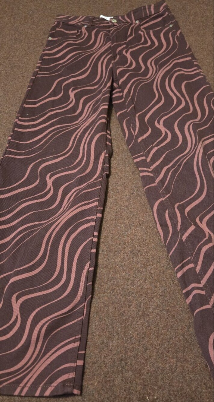 New H&M Divided Wide-leg Trousers Pink Wavy Swirl Burgundy Background Size 10